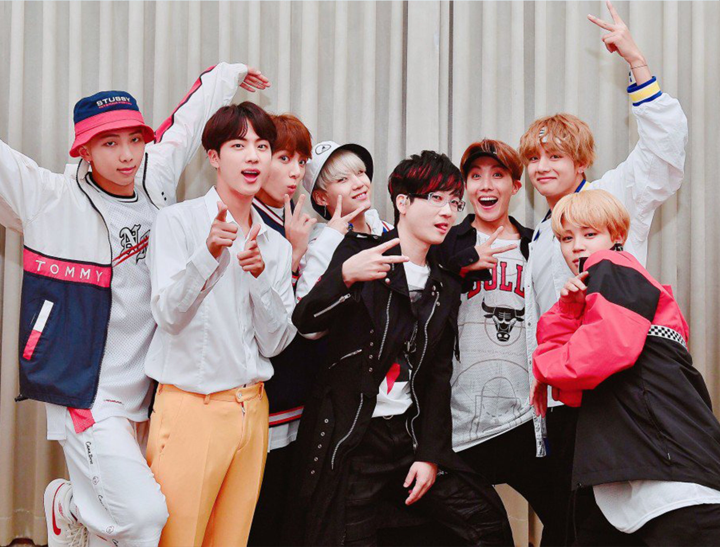 '90s Streetwear In K-Pop Fashion - It's Back!