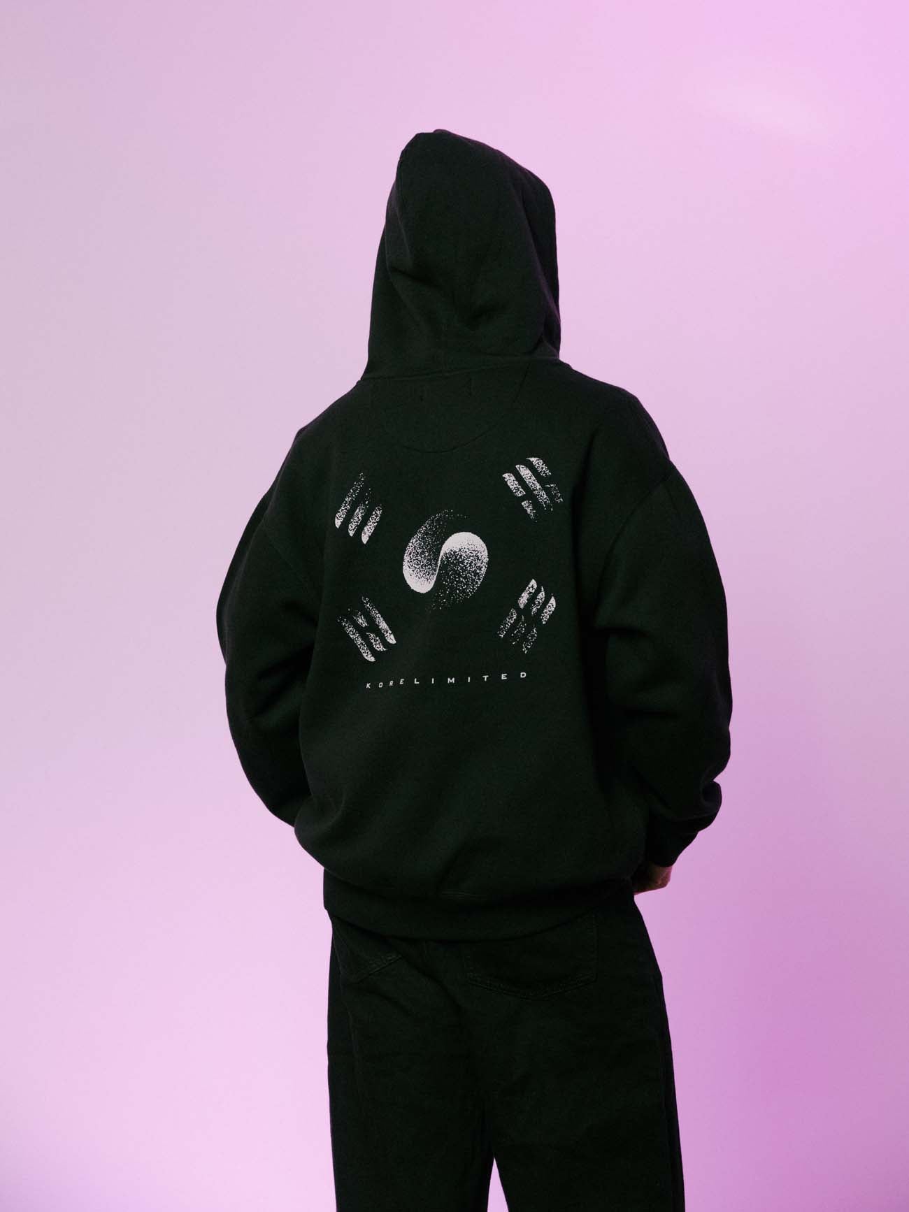 DAEHAN FLAG CROPPED ZIP HOODIE (BLACK) | Shop Korean Culture
