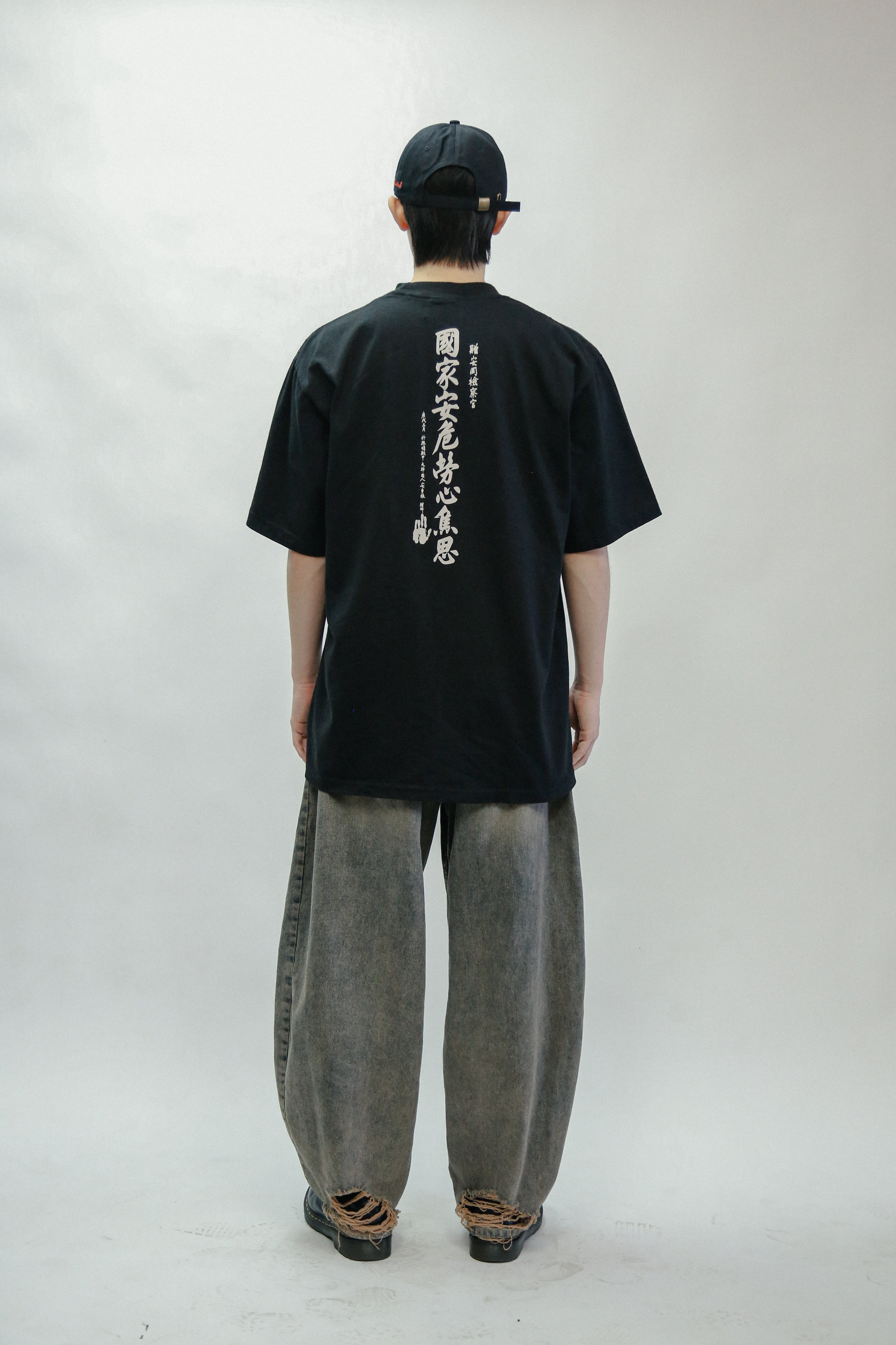AHN'S MESSAGE TEE (Black) | Shop Korean Streetwear – KORELIMITED